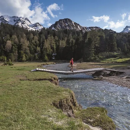 In By Lift アパート ラ・ズマ